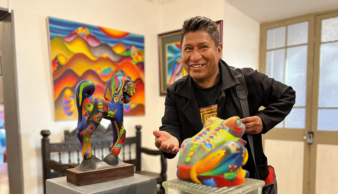 El arte de Roberto Mamani Mamani revaloriza la identidad andina desde la pintura contemporánea